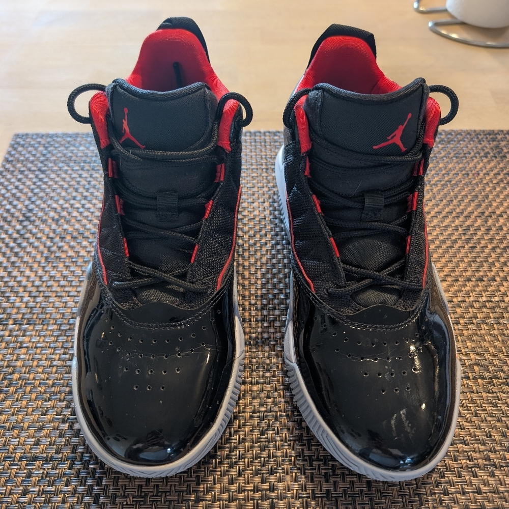 Big Kids Black and Red lifestyle jordans
